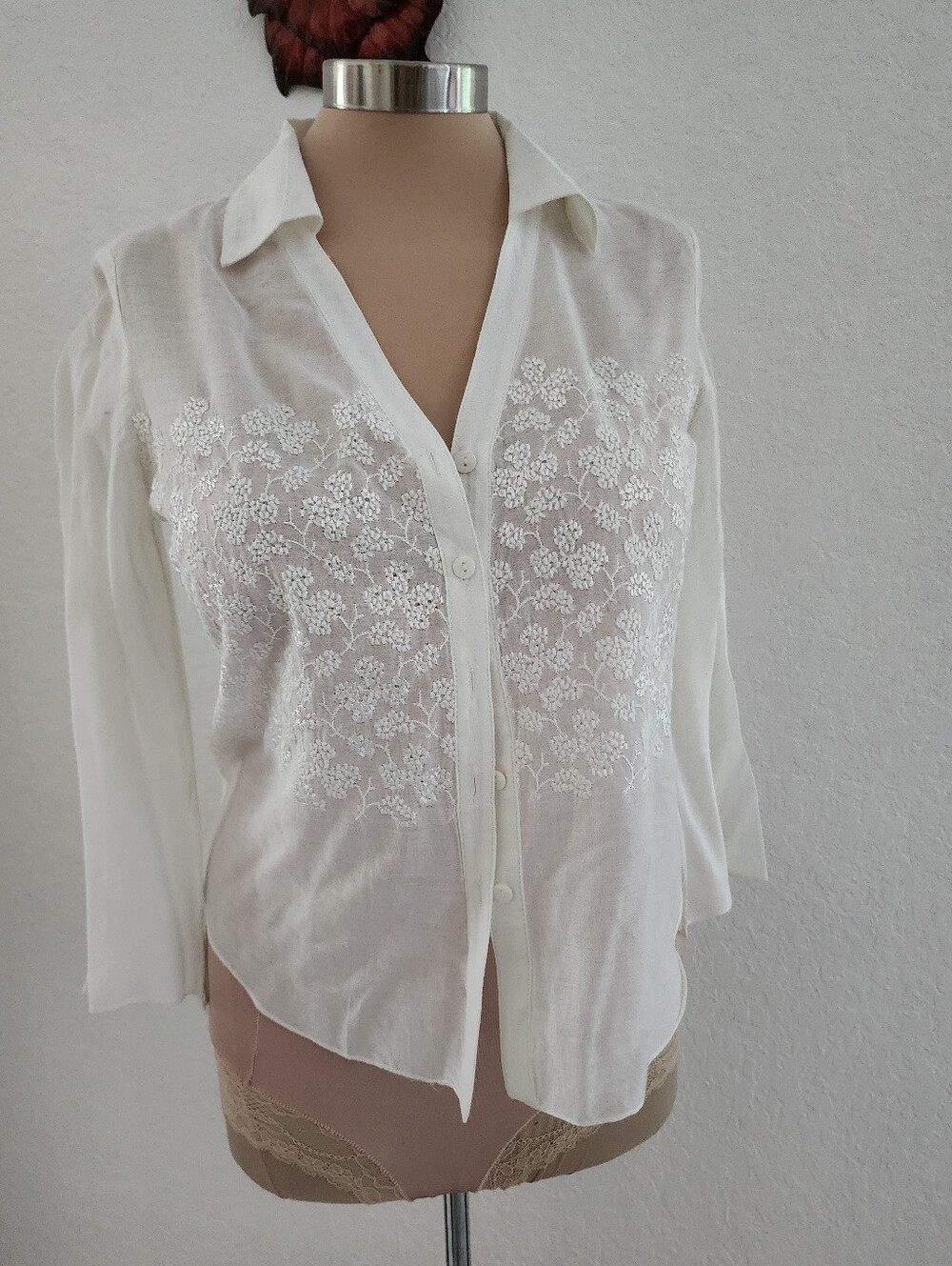 CYNTHIA STEFFE | Cream White Embroidered Button-Up Shirt